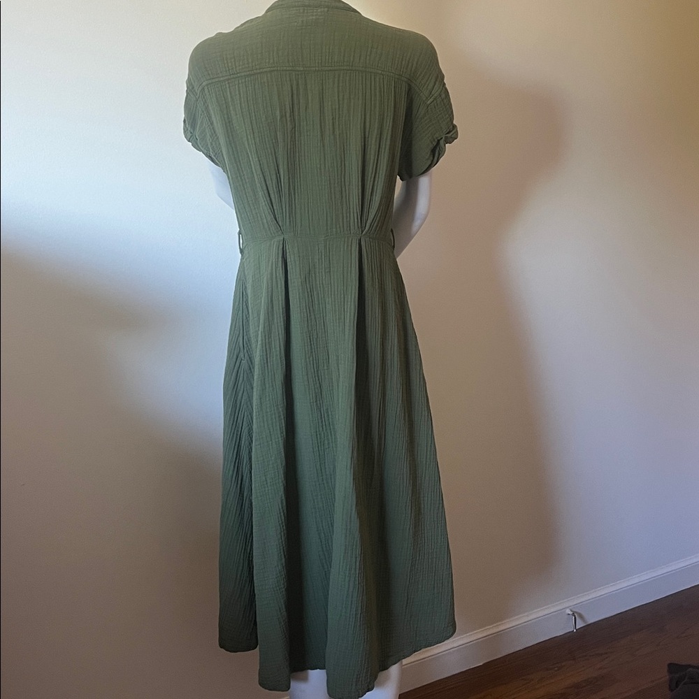 XIRENA Cate Elegant Green Midi Dress Made in USA Without Belt - Picture 13 of 16